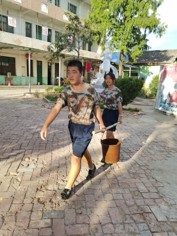 图片3.jpg 图片3.jpg